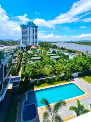 Castle Bayview Resort & Spa Hotels near Regional Polytechnic Institute Techo Sen Kampot