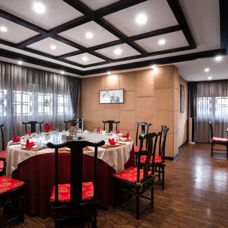 Jinbi Hall Hotel (Nanping Pedestrian Street Jinma Bijifang Branch)