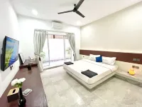 SKY VILLA - BKK Central Phnom Penh - Rooms and Apartments Hôtels à proximité de : Chamkarmon