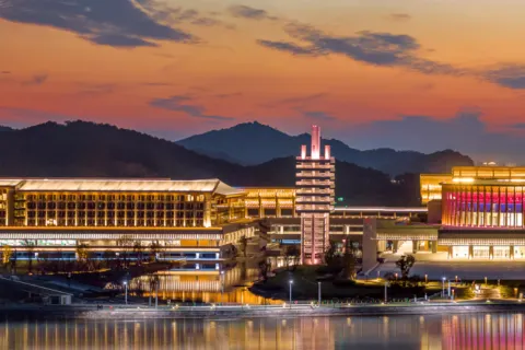 Wonderland Hotel·Ningbo International Conference Center