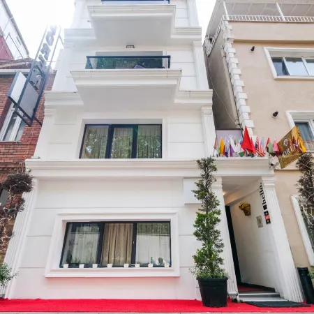 Loren Hotel & Suites Отели рядом с достопримечательностью «Бейлербейи»