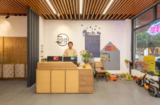 HuayueMinshuku  (Yangshuo West Street Branch)