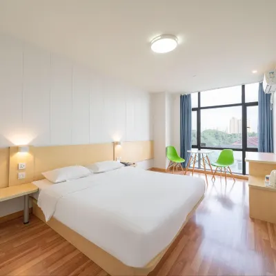 7Days Inn Chain Hotel (Taicang Shanghai East Road Wanda Plaza) Hotels near Taicang Museum