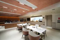 i Electronic Sports Hotel (Tiantai Mountain Station Tiantai Passenger Terminal)