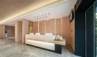 Hanxiyuan Hotel (Guanghan Yinzuo Bailun Night Market)