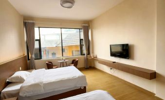 Chujian Tea-themed Stay (Puer Jingmaishan Ancient Tea Forest Scenic Area)