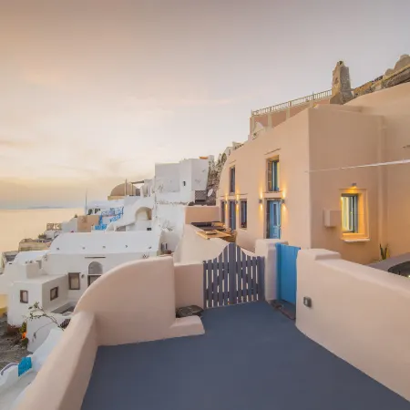 Nano Oia Villas Отели рядом с достопримечательностью «Пляж мыса Колумбо»
