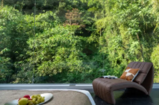 Dream Residence Yangshuo Hot Spring Resort Hotel (Ten Mile Gallery Yulonghe Branch)