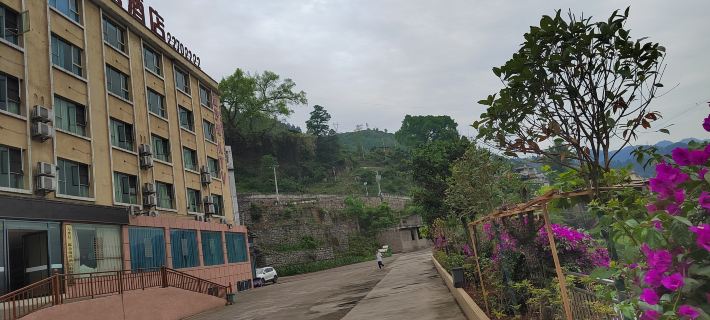 Xishui Golden Bay Hotel Hotele w: Powiat Xishui, Guizhou