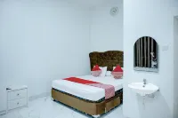 Hotel O Stasiun Cirebon Kejaksan Near Alun Alun Cirebon Formerly Family Homestay Hotel dekat Jembatan tumaritis