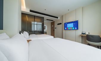 Clouds-Fancy  Hotel