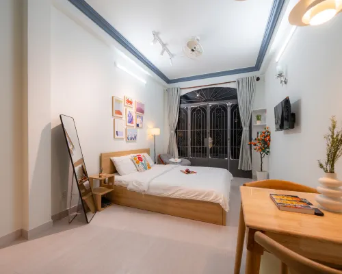 Elysian Home & Spa Hotels near British Consulate General