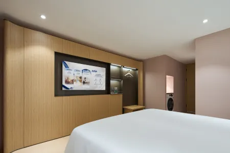 Quanxin Executive Apartment (Sihui Yubocheng) Отели рядом с достопримечательностью «Liuzu (Six Ancestors) Temple»