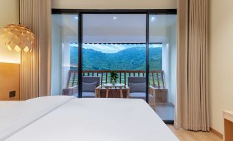 Miao Village Inn (West River Thousand Miao Village No.1 Wind and Rain Bridge Store)