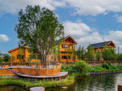 Hulunbuir Genhe Genlin Log Cabin Theme Hotel (Budong River Branch, China's Coldest Pole)