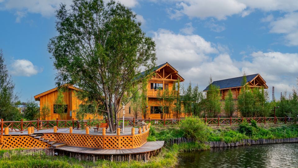 Hulunbuir Genhe Genlin Log Cabin Theme Hotel (Budong River Branch, China's Coldest Pole)