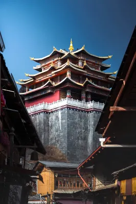 Shangri-La Moonlight City Bodhi Heart Retreat (Dukezong Old Town Branch)