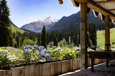 Tekes Qiongkushitai Wusunqi Traveler Camping Hotel Hotels near Qiongkushitai Grassland in Xinjiang