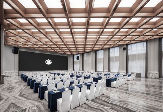 1. 구이펑진란 호텔..