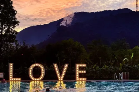 lufeng strontium spring hotel