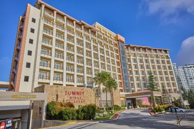 サミット リッジ タガイタイ のホテル