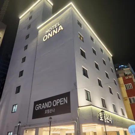 Hotel Onna