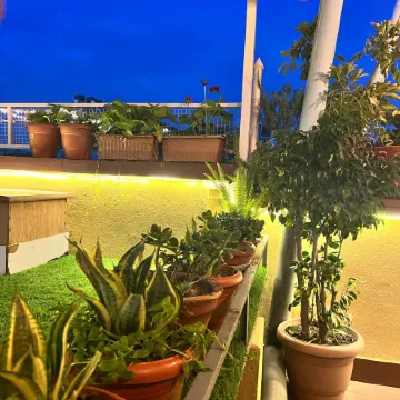 Holiday Hostel
