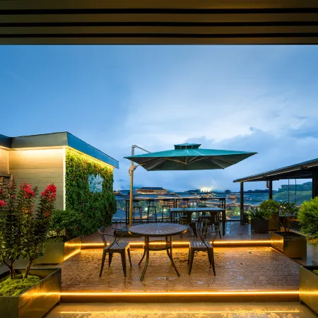 Golden Leaf Resort Hotel