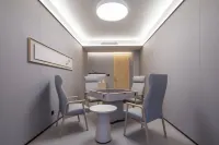 J Hotel (Wuhu Fantawild Government Culture Center Branch)