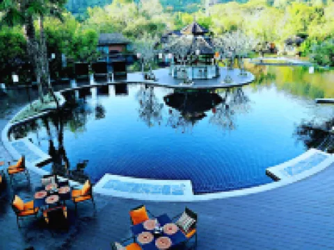 สิบแสน รีสอร์ท แอนด์ สปา โรงแรมในอำเภอ แม่แตง