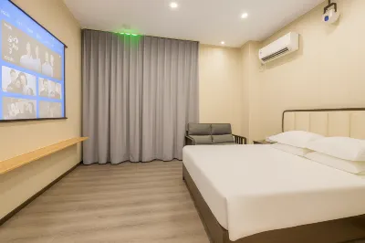 Yingcheng Accommodation (Zibo Wanda Plaza) Hotels near Lulu World · Green Kaka Fantasy Animal Kingdom (Zibo Fuli Wanda Store)
