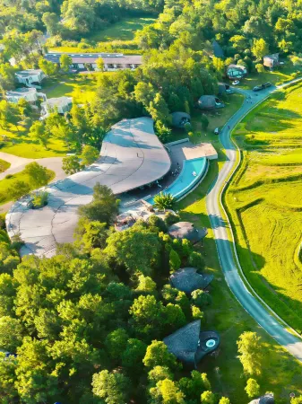 TREE WOW Отели в г. Фэньи