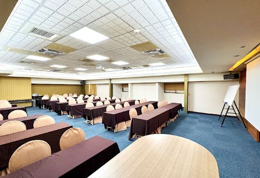 오호텔 로비 전경