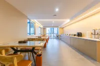 Huafei Hotel (Guiyang Longdongbao International Airport Sasseur Outlets) - Завтрак