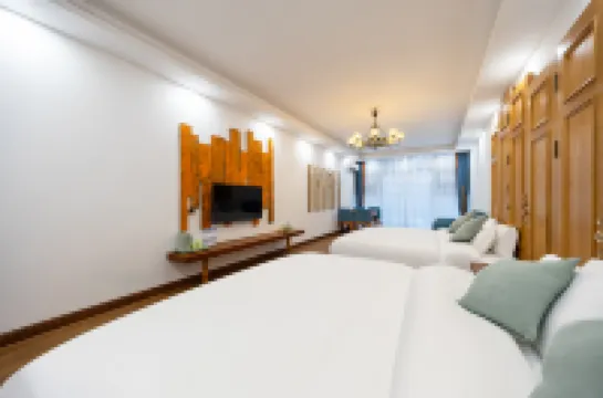 Floral Hotel·Hoshino Residenc Hotel(Changbaishan West Scenic Area Tourism Service Center Store)