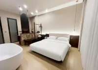Litang Huaxi Yungu Hotel (Ririjia Village) Hotels in Litang