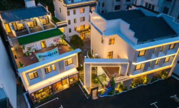 MisooHi Huayin Mystery Hotel (Mount Huangshan Tangkou South Gate Store)