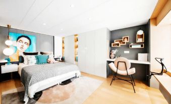 Holiday Inn Zhiying Time (Qingdao Convention and Exhibition Center Shilaoren Beach)