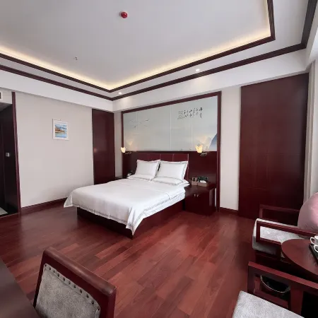 Yingjiang Kangling Hotel