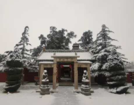 Yilong Anyun Hotel (Yuncheng Salt Lake Guan Di Jia Miao Shengxiang District)