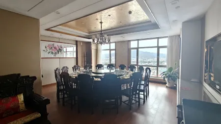 Dingbang International Hotel Отели в г. Цзиннинь