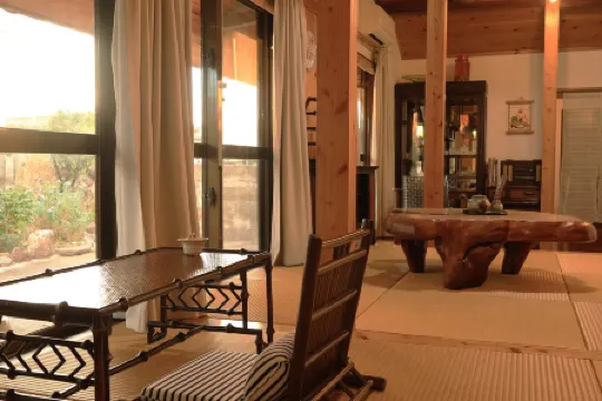 64 years traditianal okinawa house YuSuiJu in village