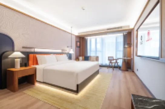 Jifeng International Hotel (Dujiangyan Irrigation Project Scenic Spot Nanqiao Branch) Hotels near Dujiangyan Scenic Area