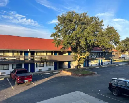 Studio 6 Extended stay Bossier City, LA - Shreveport Hotels in Bossier Parish