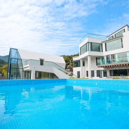 Benxi County Wujie Lohas Mountain and Sea Resort Hotel