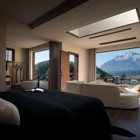 Lijiang Yulong Manshron Snow Highlands Villa