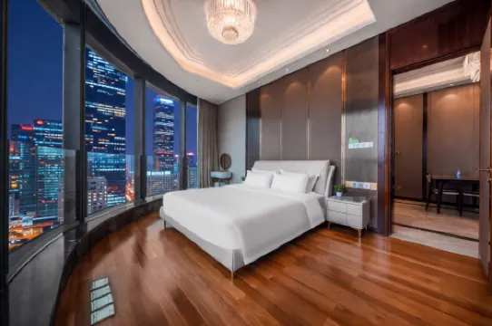 Elysee Sky Hotel (Chongqing Jiefangbei Hongyadong Store)