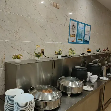 Huayu Fashion Hotel (Songshan Road People's Government Branch, Gongyi)