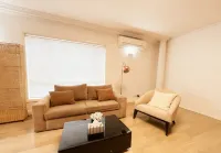 Burwood Family Guest Home Hotels in Burwood