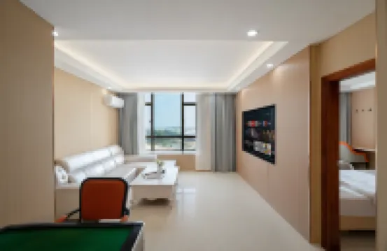 Yuehua Holiday Hotel